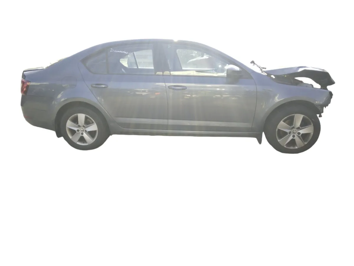 2018 SKODA OCTAVIA For Breaking/Dismantling - Image 2