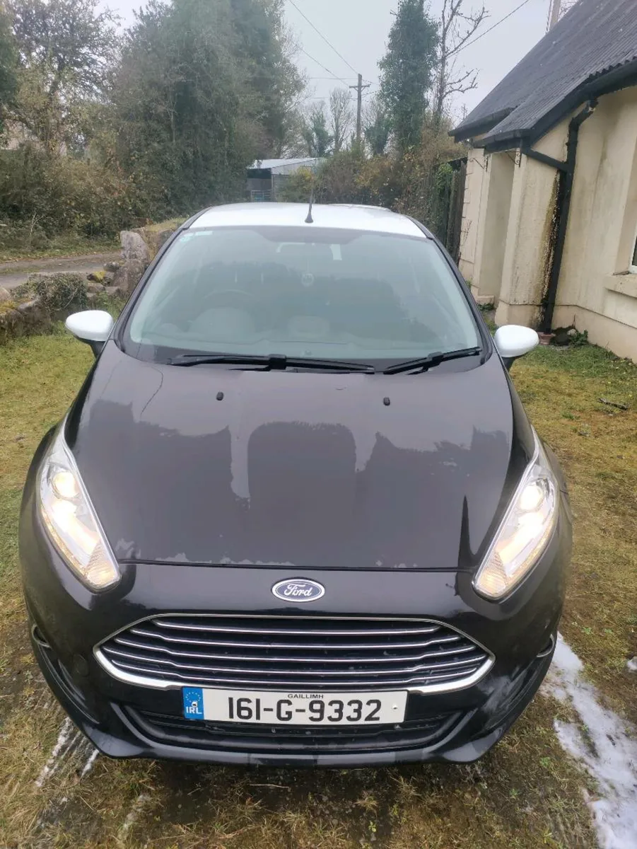 2016 Ford Fiesta Zetec Black Edition - Image 2