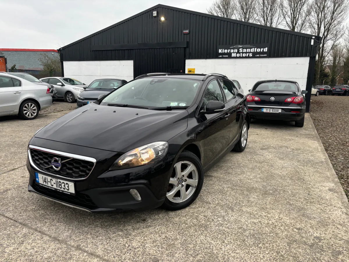 2014 Volvo V40 - Diesel - Low Miles - Image 4