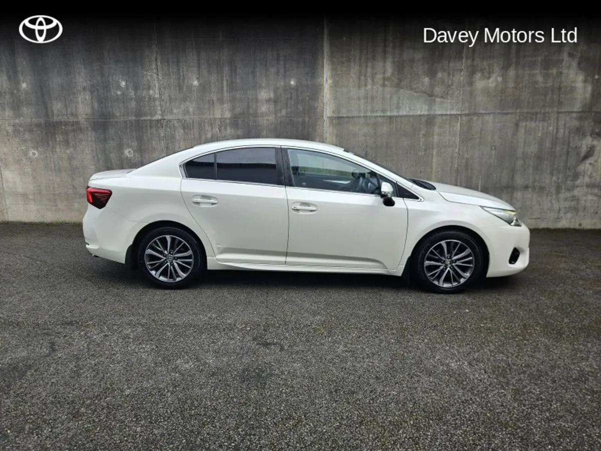 Toyota Avensis 1.6 D SOL 4DR - Image 3