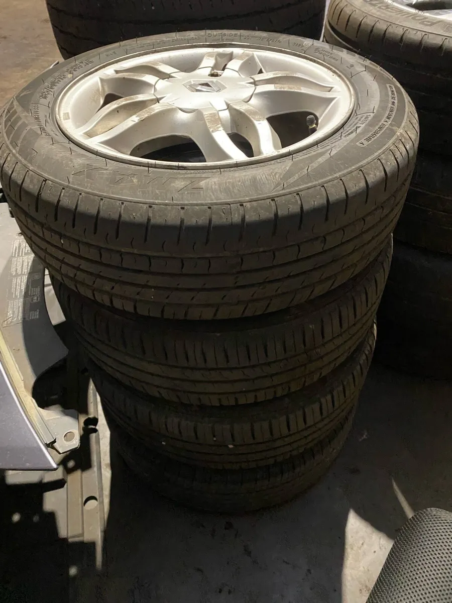 Renault Clio for breaking - Image 2