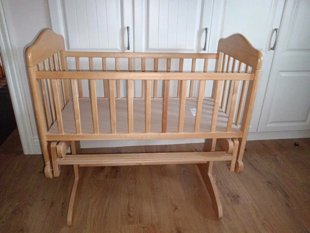 Babylo glider crib for sale in Co. Kerry for 50 on DoneDeal