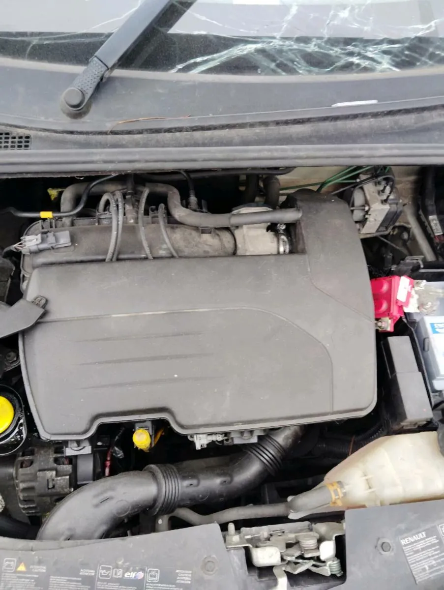 Breaking Renault Clio 2011 1.2 petrol - Image 4