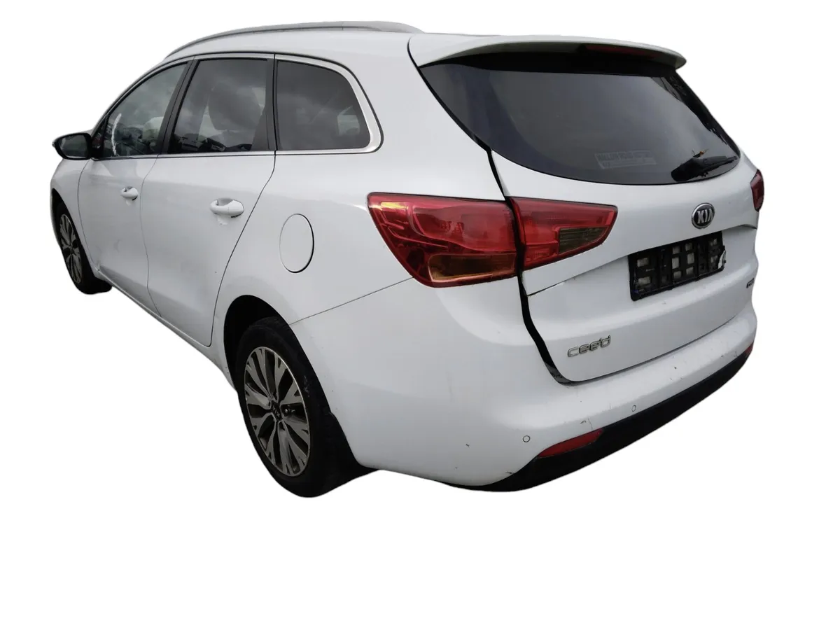 2015 KIA CEED For Breaking/Dismantling - Image 4