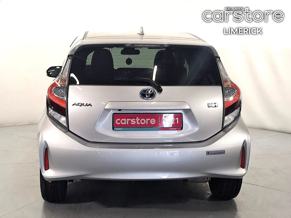 Toyota Aqua 1.5 Hybrid Lux - Image 4