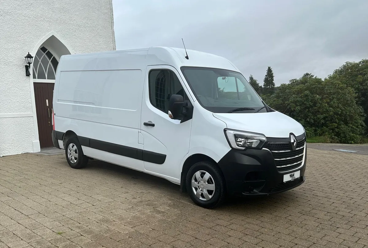 2022 (222 Reg) Renault Master MWB Business+ - Image 1