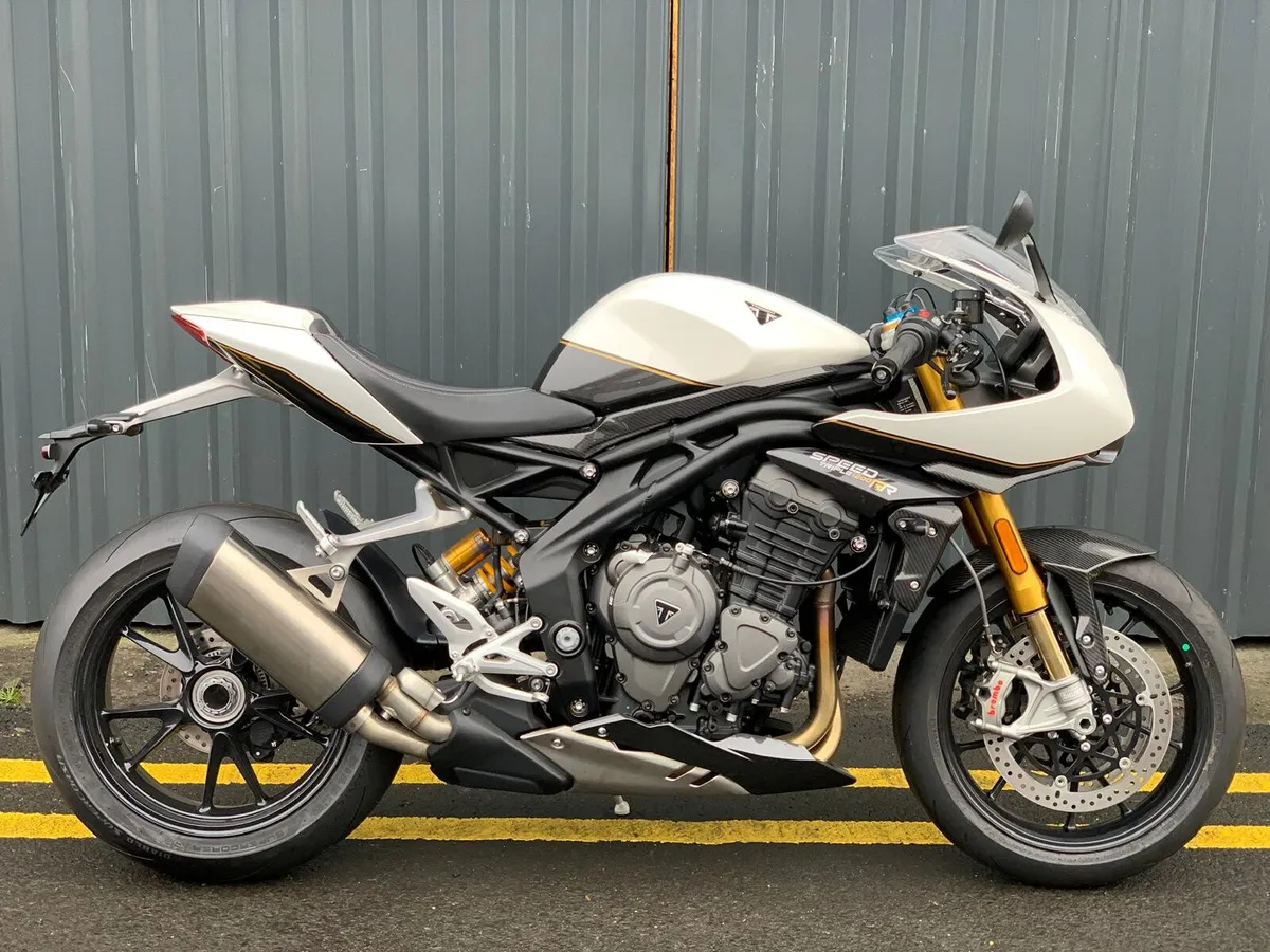 2024 in crystal white Triumph Speed Triple 1200 RR - Image 1