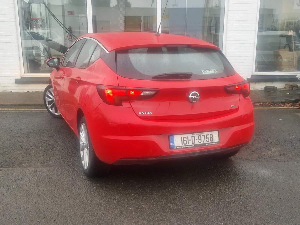 Opel Astra 2016 - Image 2