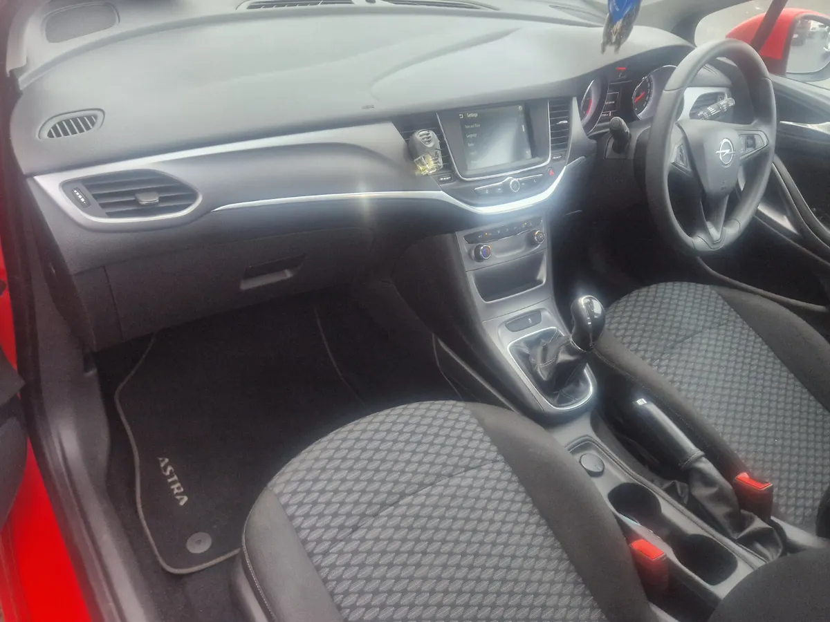 Opel Astra 2016 - Image 4
