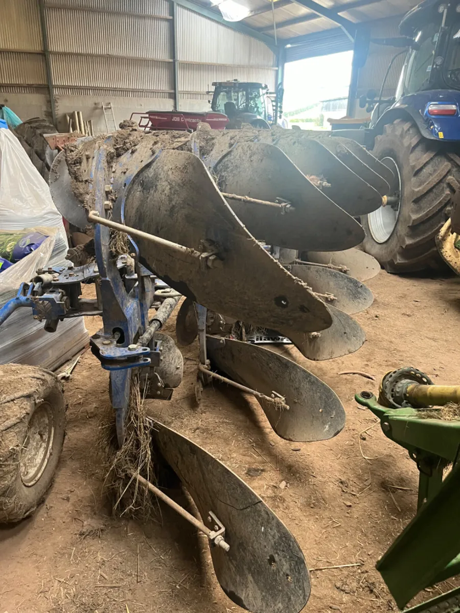 Used New Holland / Overum 5F Reversible Plough - Image 4