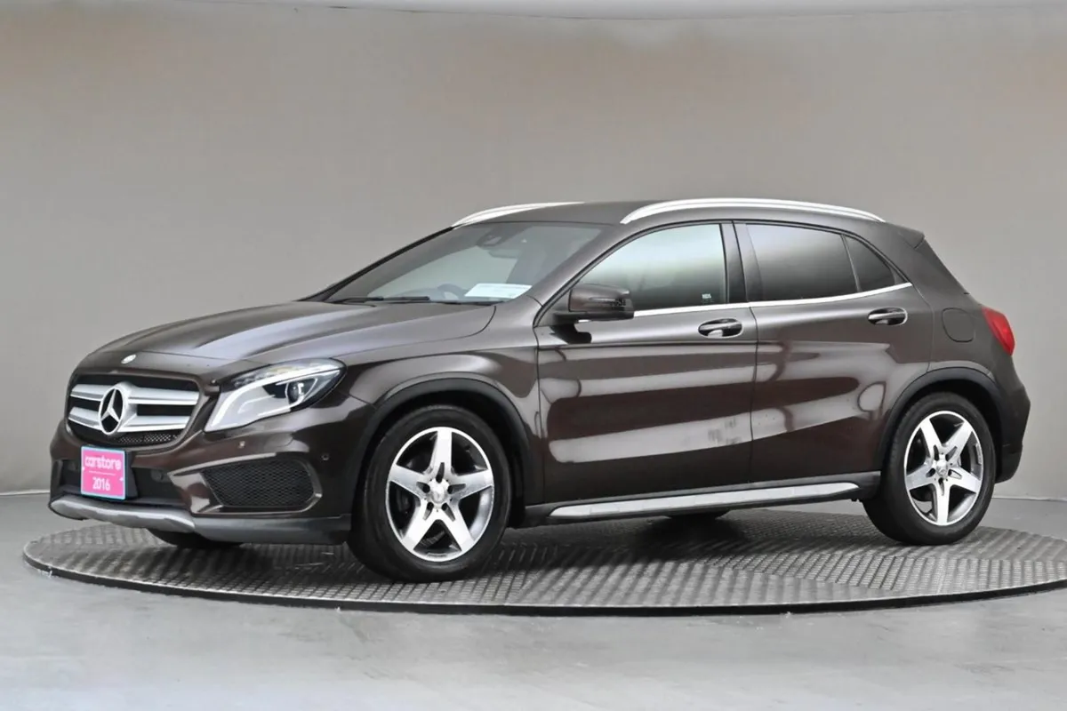 Mercedes-Benz GLA-Class GLA 180  amg Line leather - Image 4