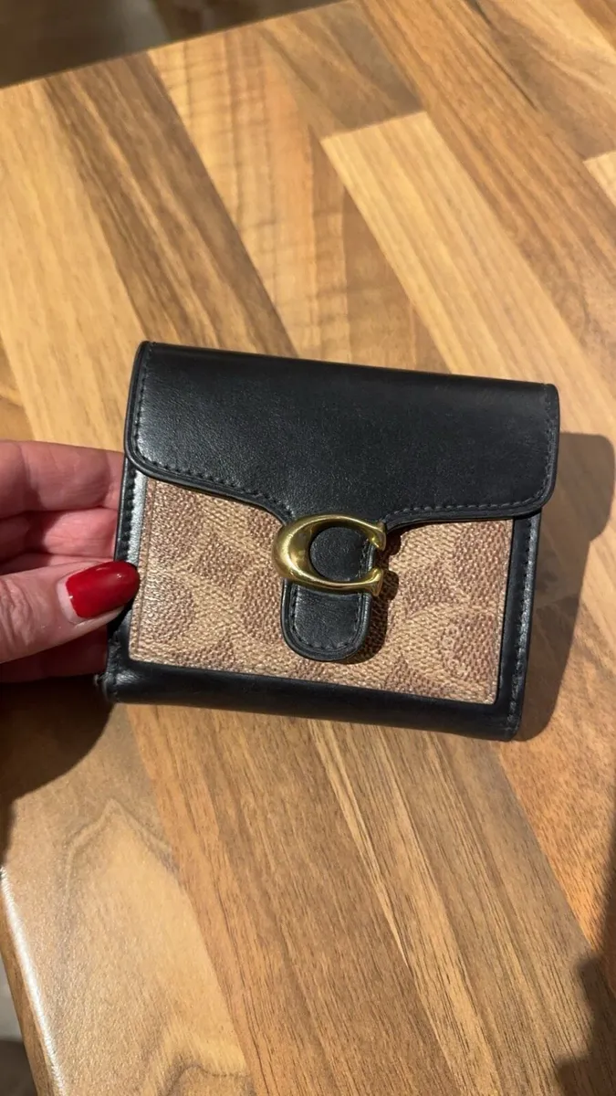 Coach tabby wallet black sale