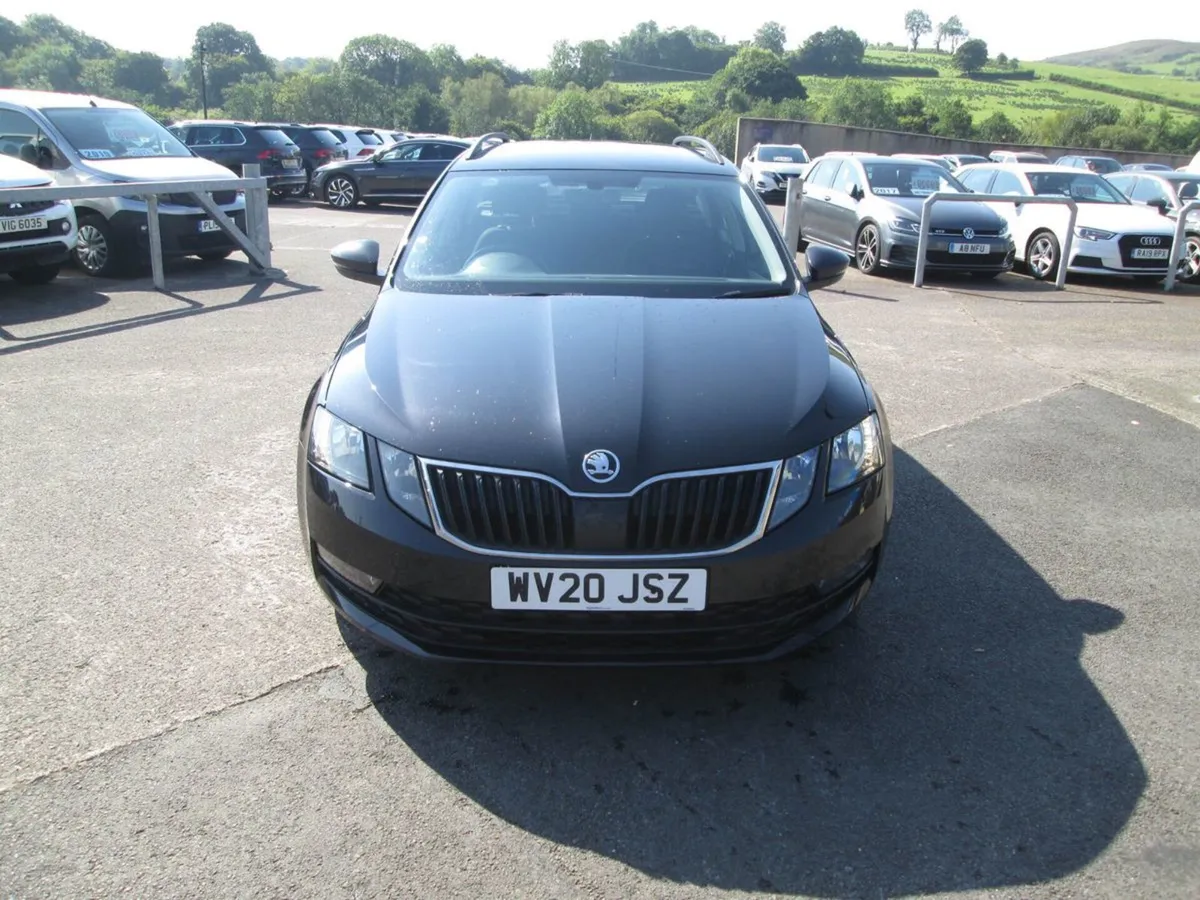 Skoda Octavia 1.6 TDI SE TECHNOLOGY 5DR ESTATE - Image 3