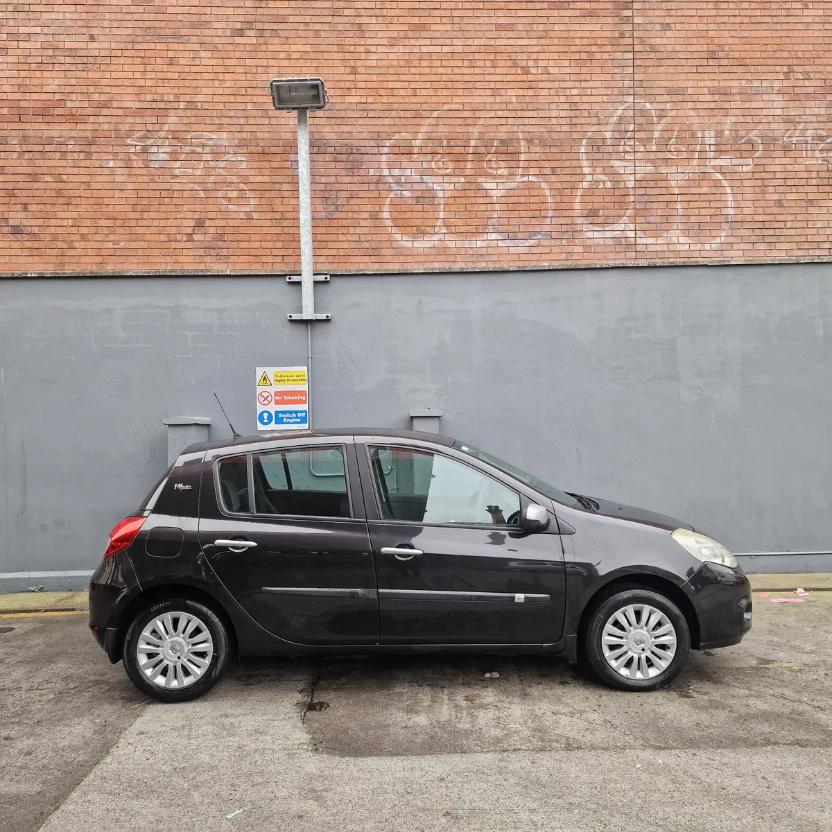 Renault Clio 2010 Nct 10/25 - Image 2
