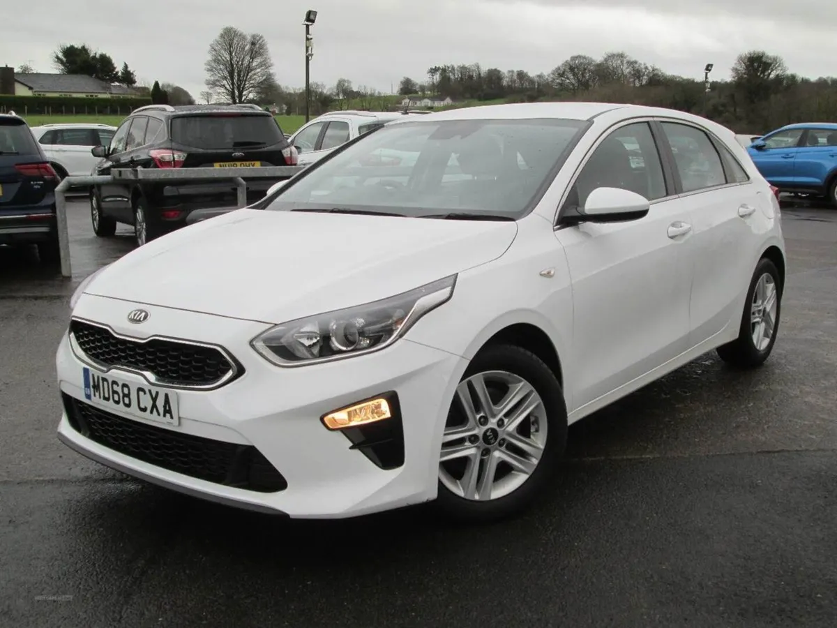 Kia Ceed Diesel Hatchback - Image 3