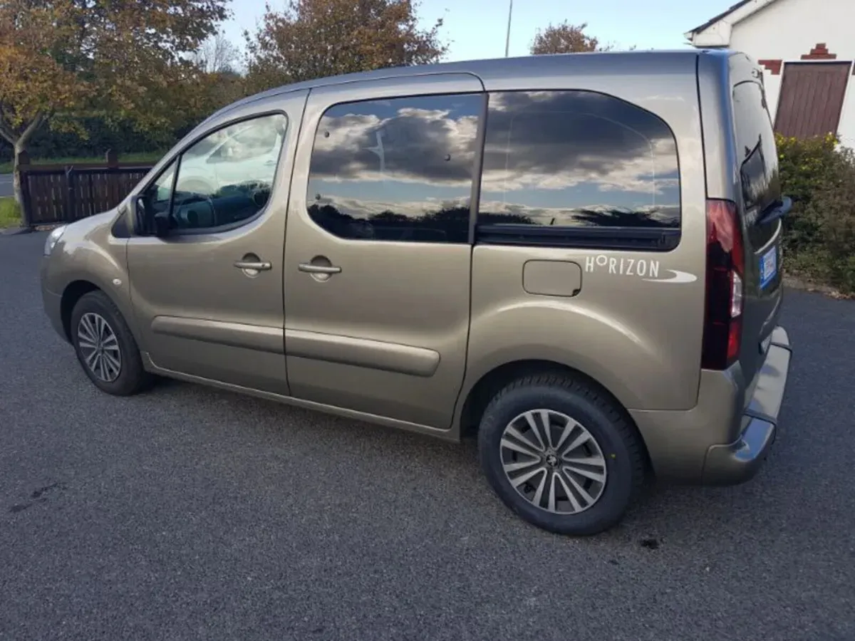 Wheelchair Car Peugeot Partner Horizon - Image 4