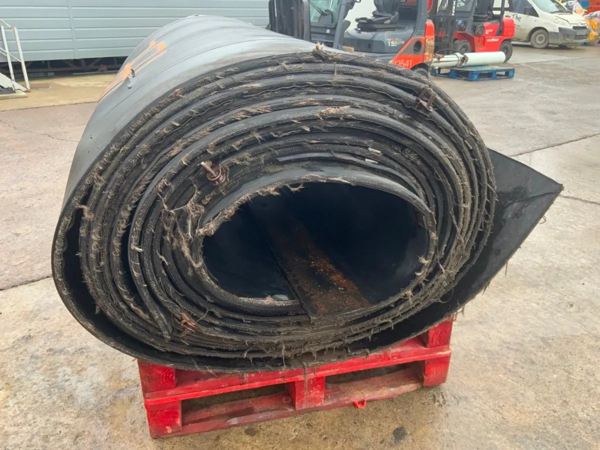 76ft x 71" RUBBER CONVEYOR MATTING......7671. - Image 4
