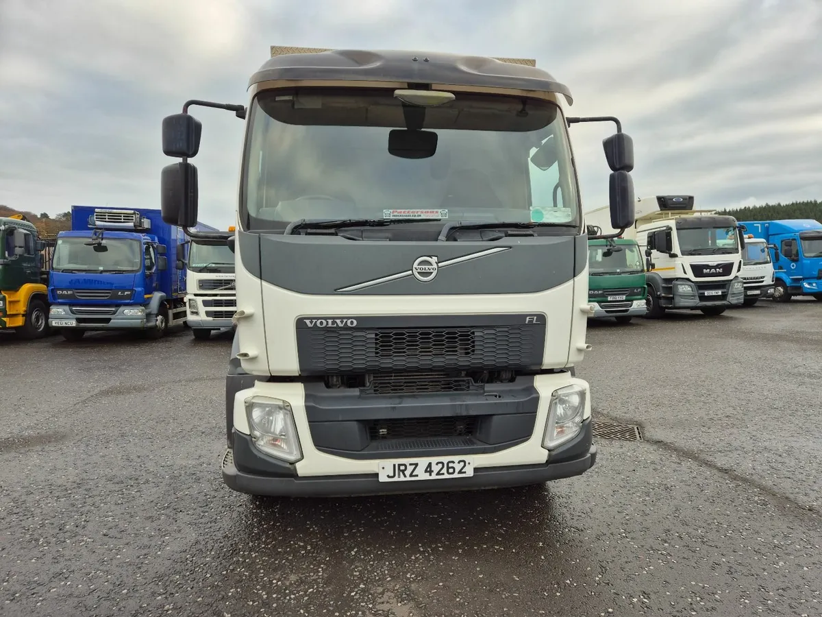 2015 Volvo FL250 c/cab NI Vehicle - Image 3