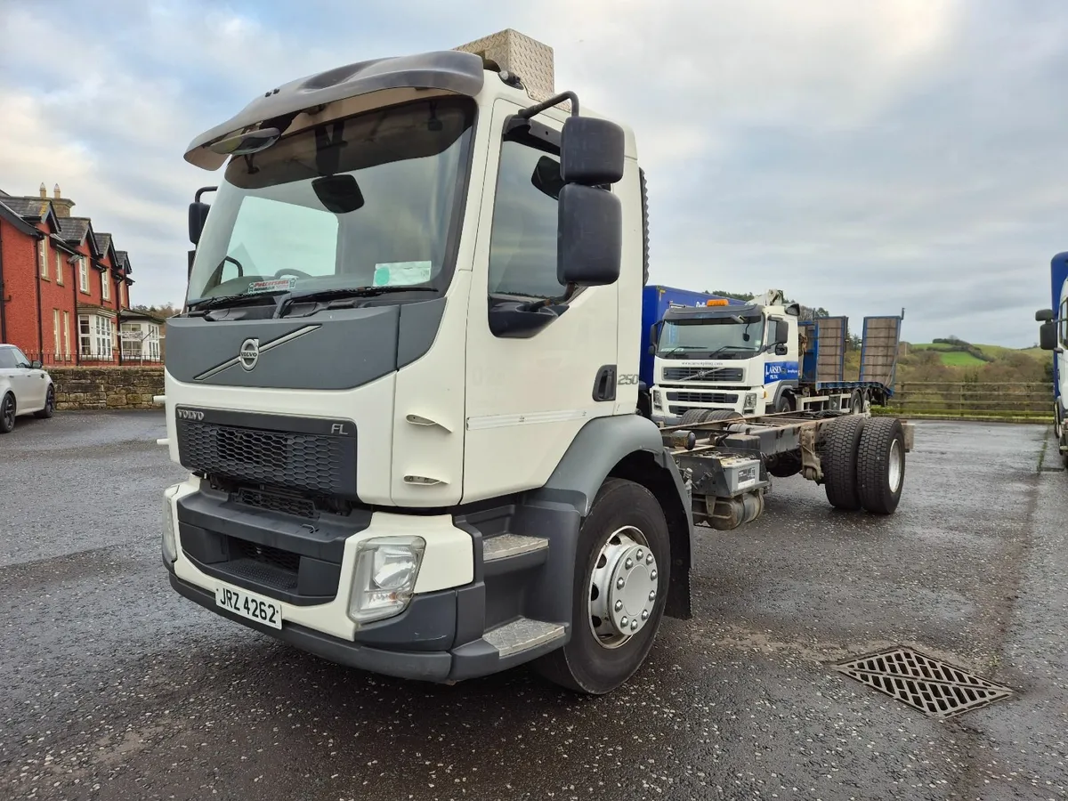 2015 Volvo FL250 c/cab NI Vehicle - Image 1