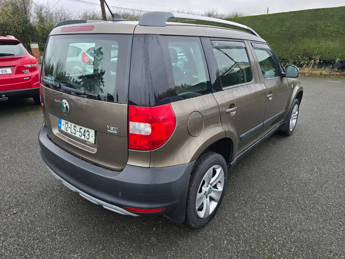 12 Skoda Yeti 1.6 Tdi Elegance - Image 4