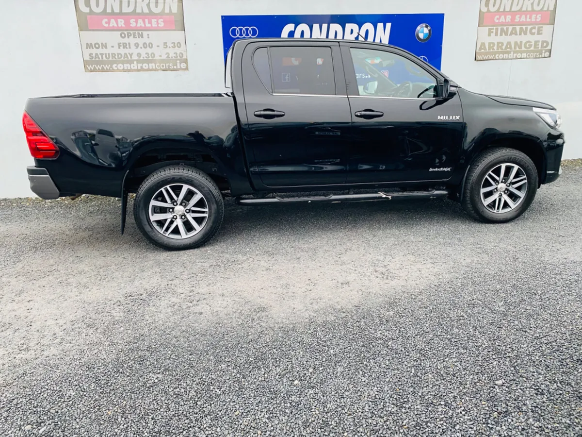 2020 TOYOTA HILUX 2.4 D4D INVINCIBLE X MANUAL - Image 4