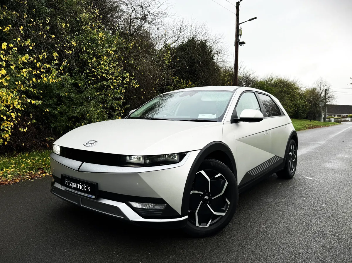 2025 IONIQ 5 - 251 Executive Plus 58KW - Image 3