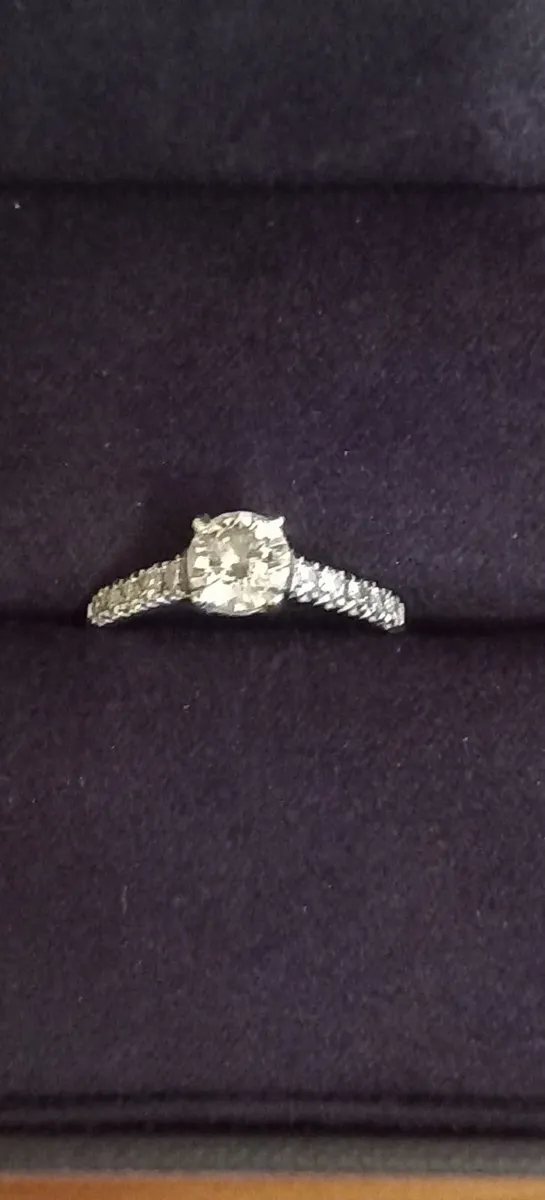 Diamond Ring - Image 1