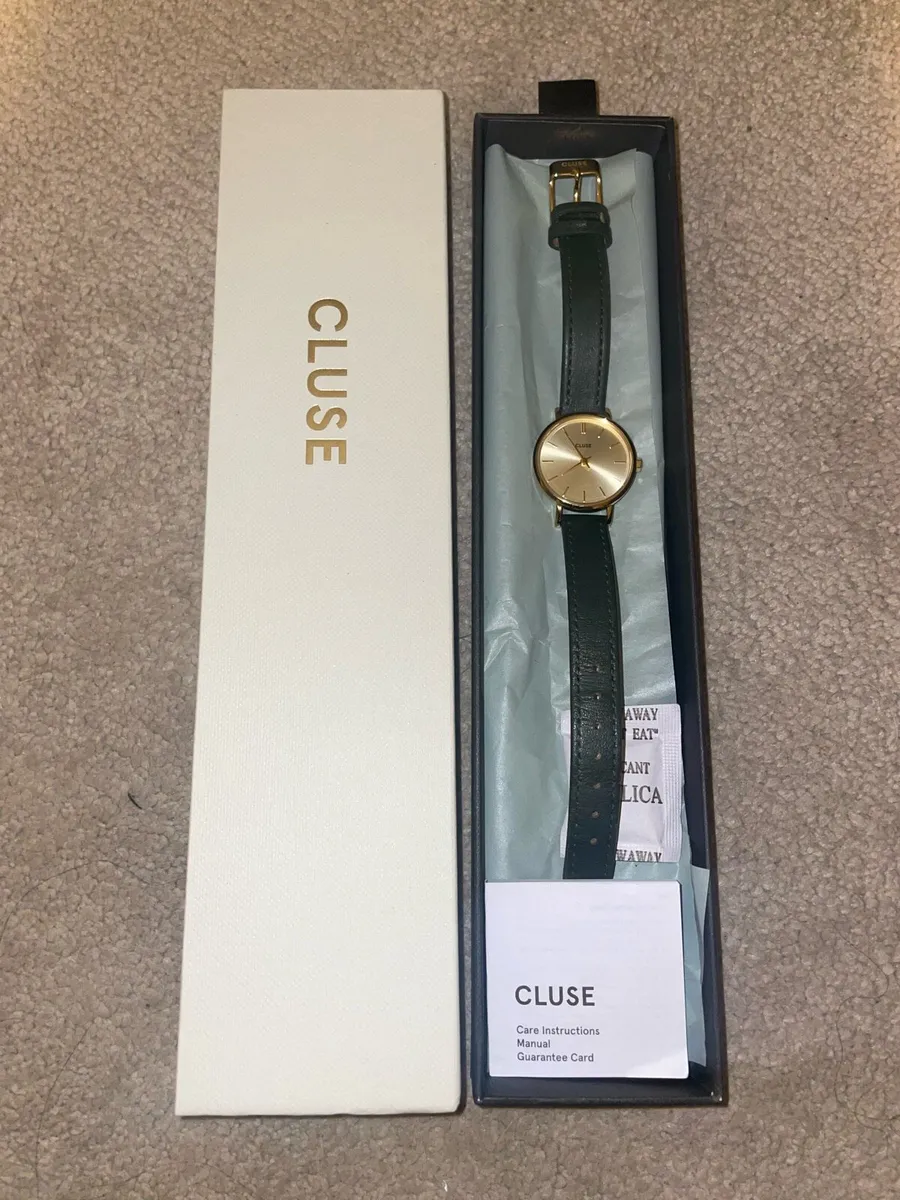 Worn less then 5 times ladies cluse watch