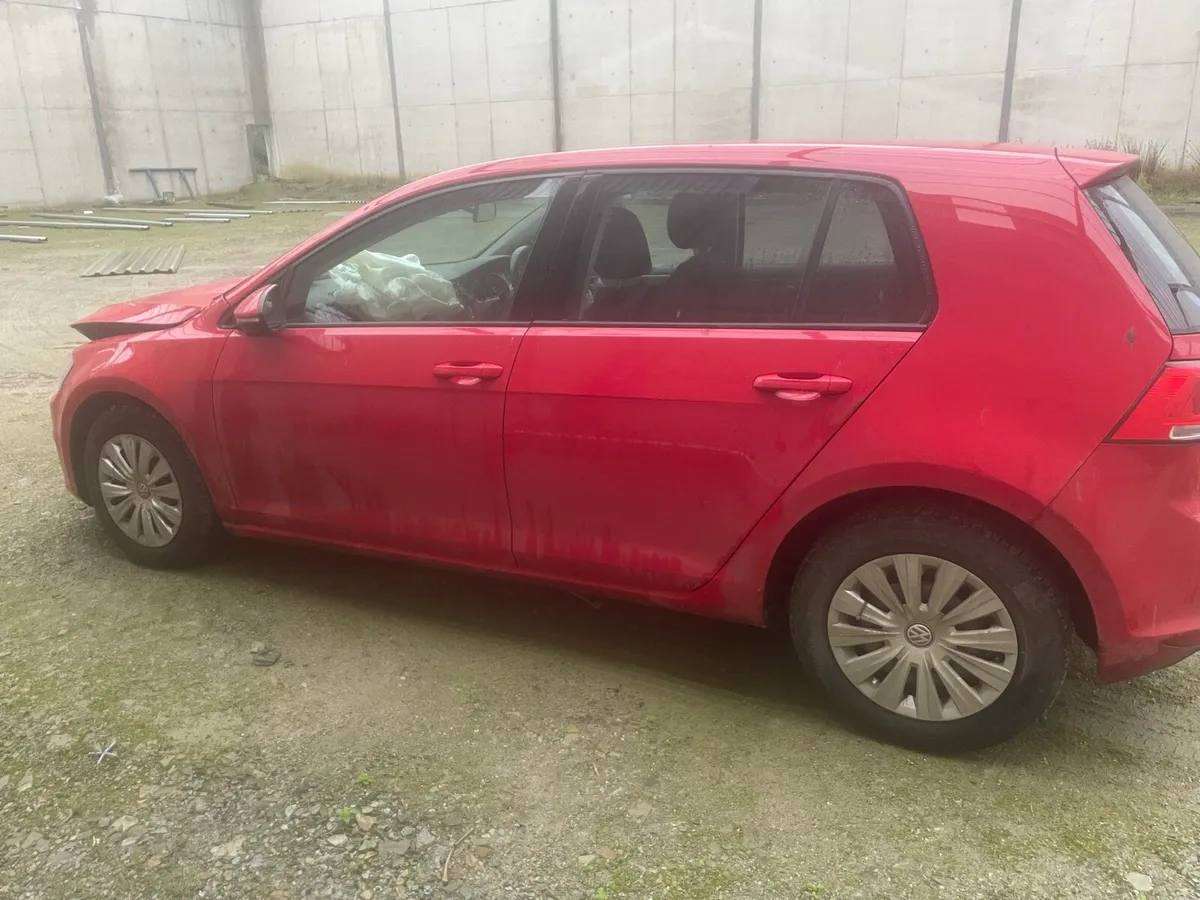 Breaking Vw golf mk7 red - Image 2