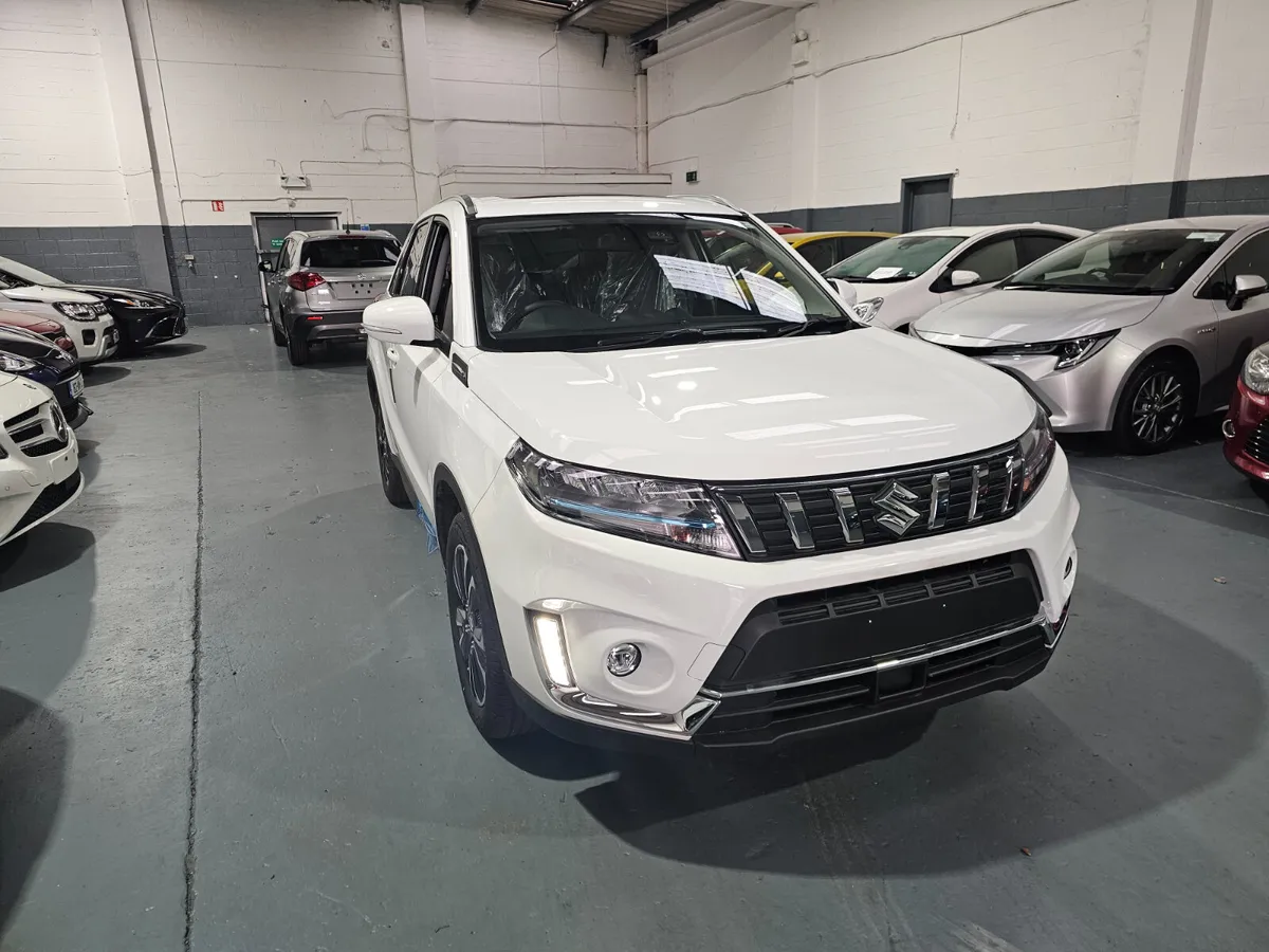 Suzuki Vitara SZ5 1.5 Hybrid Auto New - Image 1