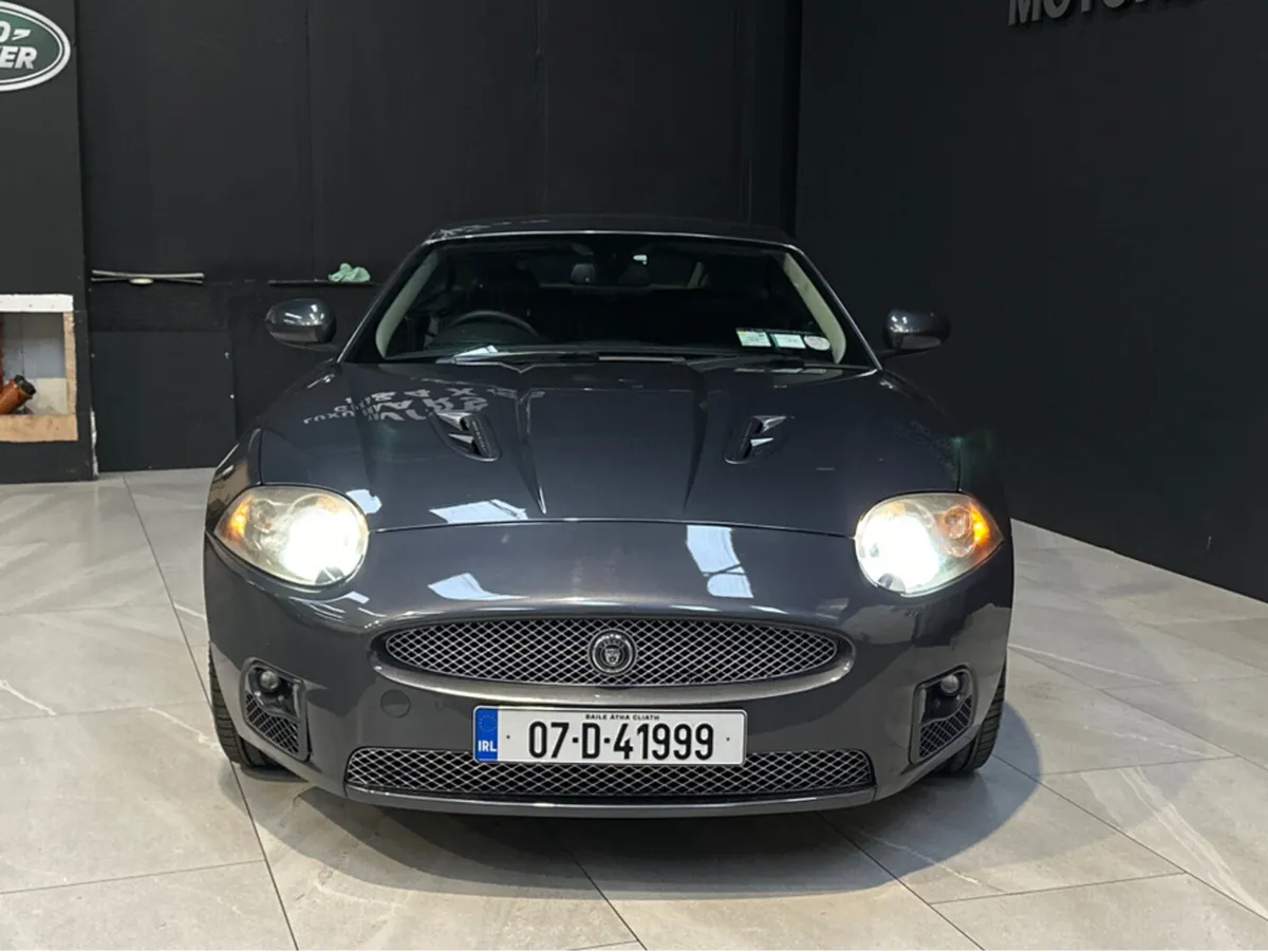 XKR 4.2 SUPERCHARGED 420 BHP - Image 2