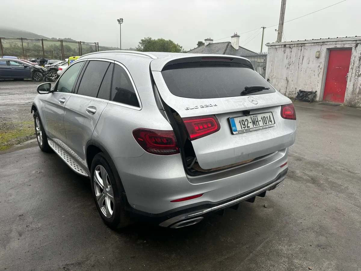 Mercedes GLC 2021 - Image 3