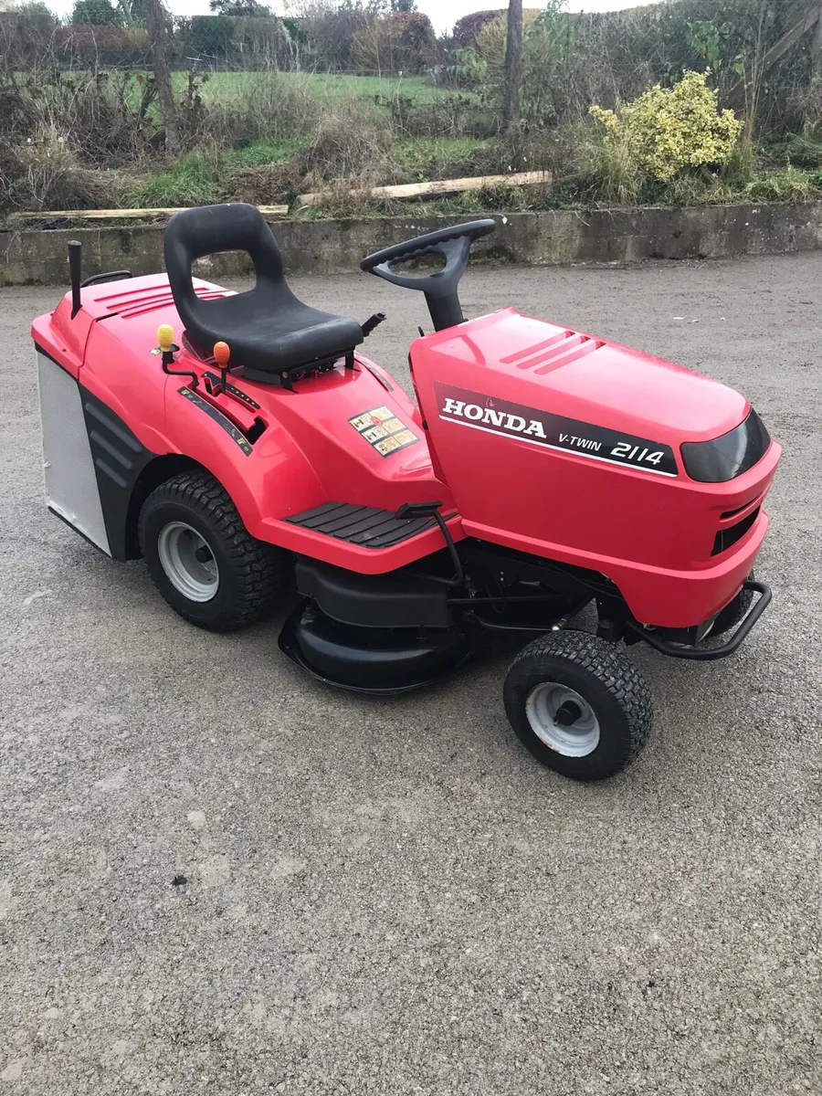 Lawnmower for sale in Co. Tipperary for 1 800 on DoneDeal