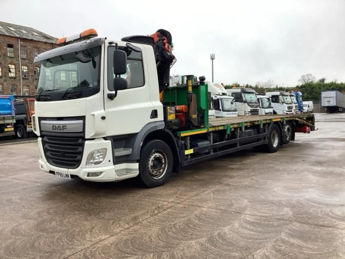 2016 DAF CF290 6x2 Beavertail - Image 3