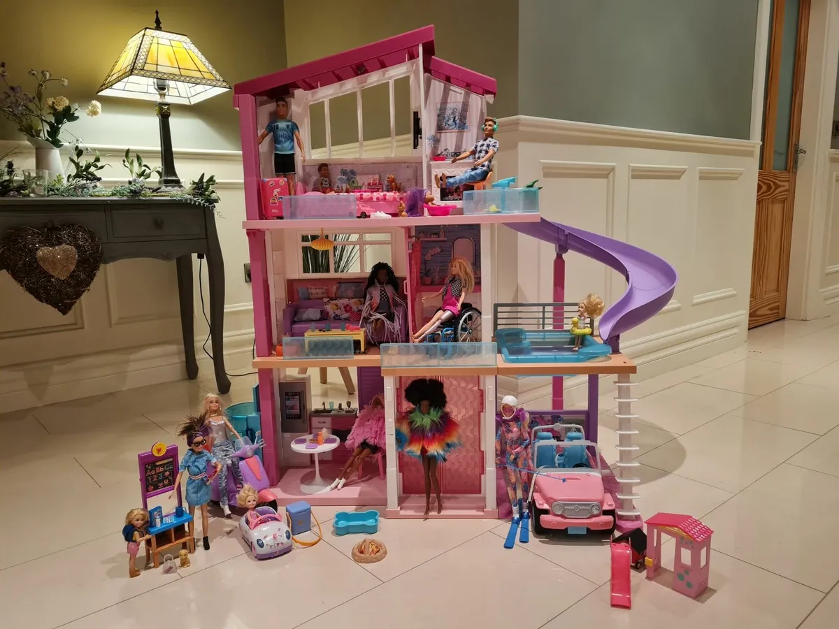 Barbie Dream House - Image 1