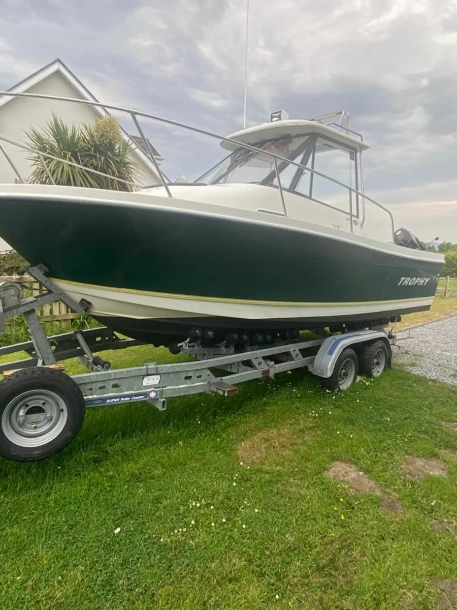 Bayliner Trophy 2052 & Trailer - Image 4