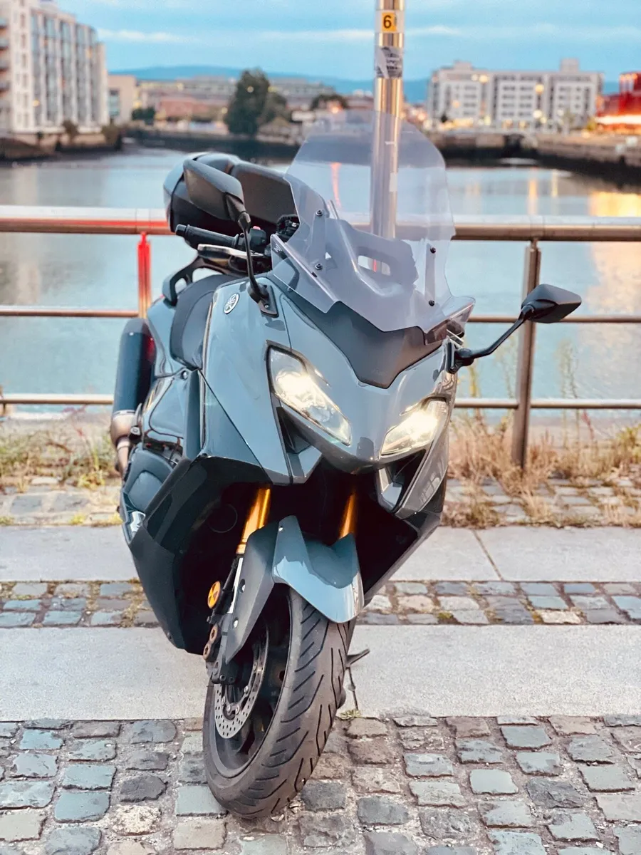 Yamaha T-Max Tech Max - Image 1