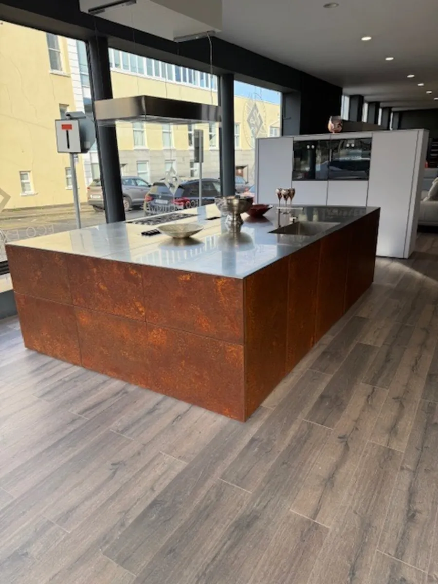 Kitchen - **33% discounted or nearest offer** - Image 1