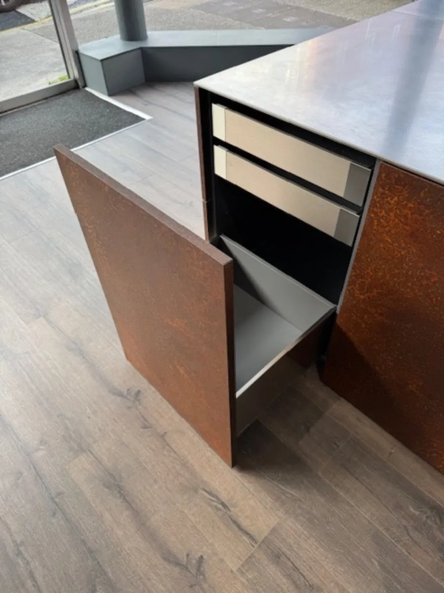 Kitchen - **33% discounted or nearest offer** - Image 3