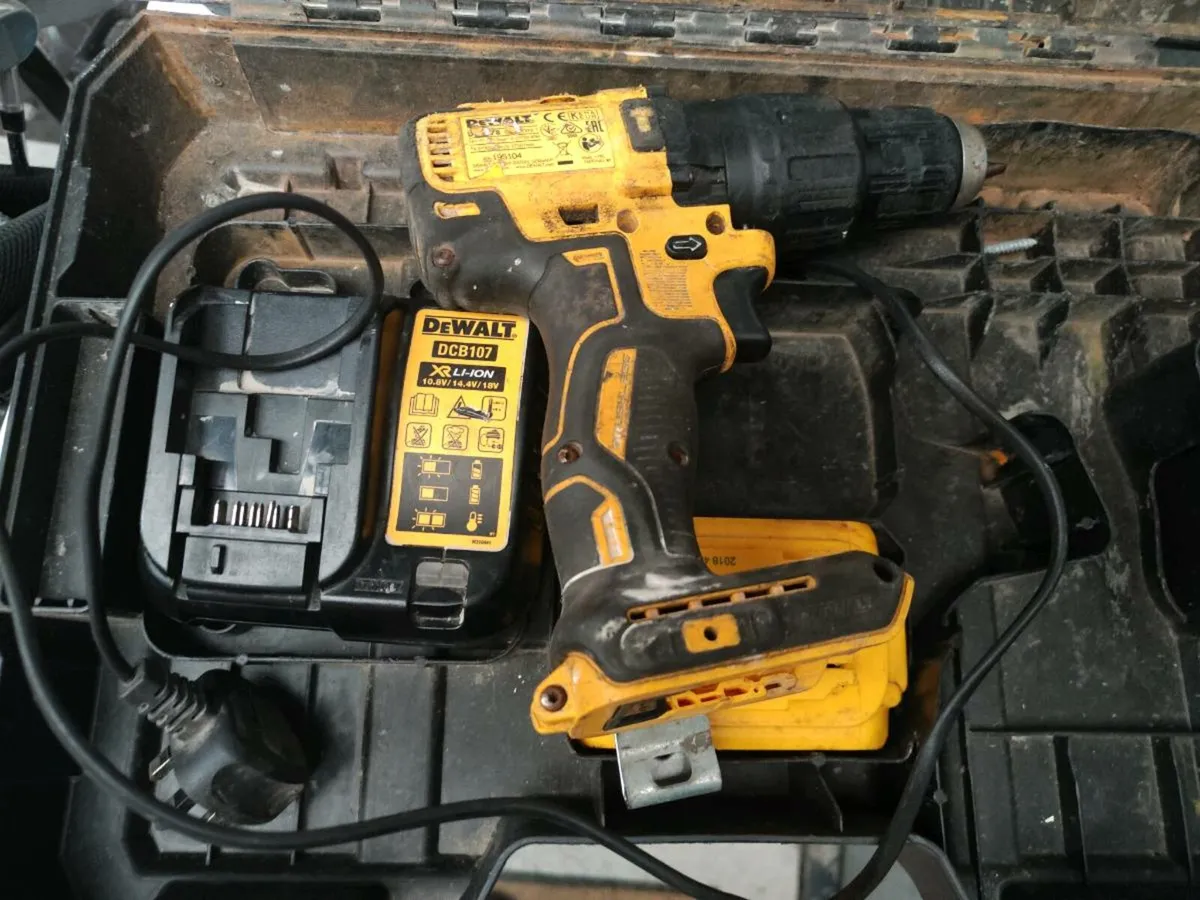Dewalt combi drill sale hotsell