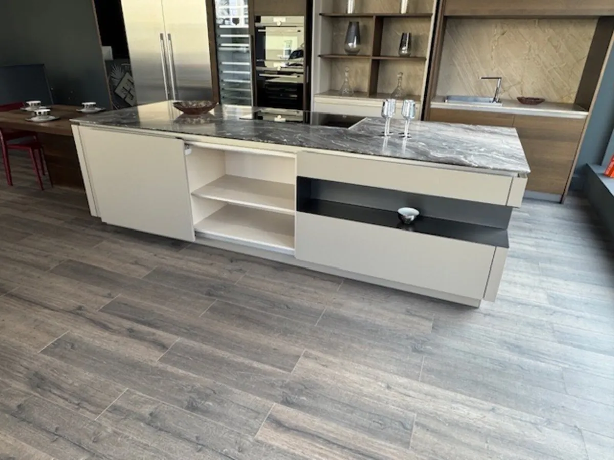 Kitchen - **33% discounted or nearest offer** - Image 2