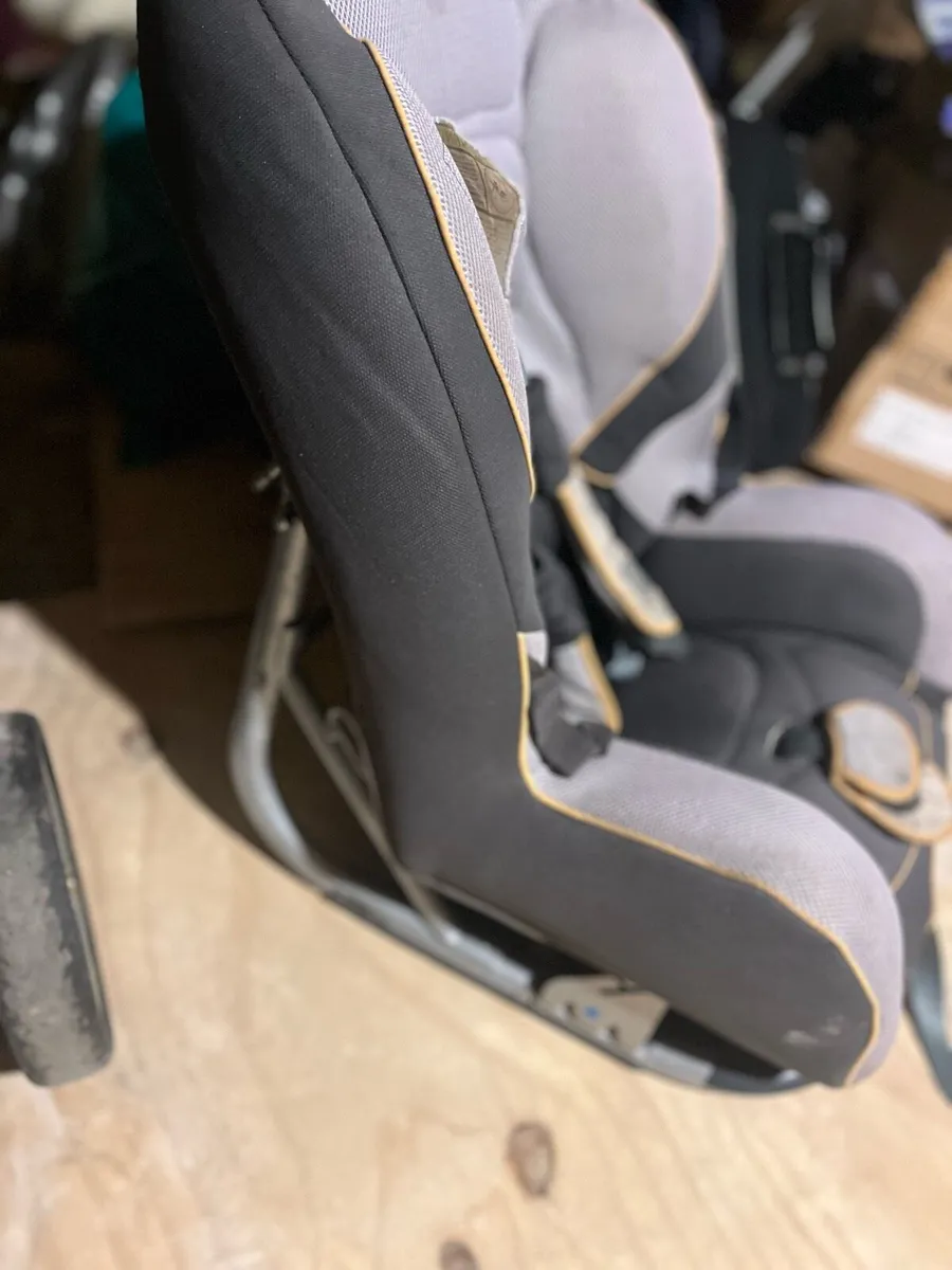 Car seat **TAKING OFFERS** - Image 1