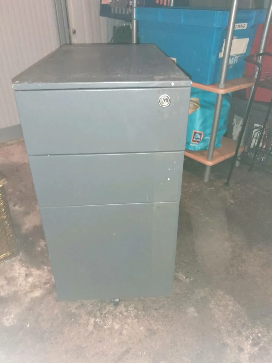 Steel cabinets - Image 3