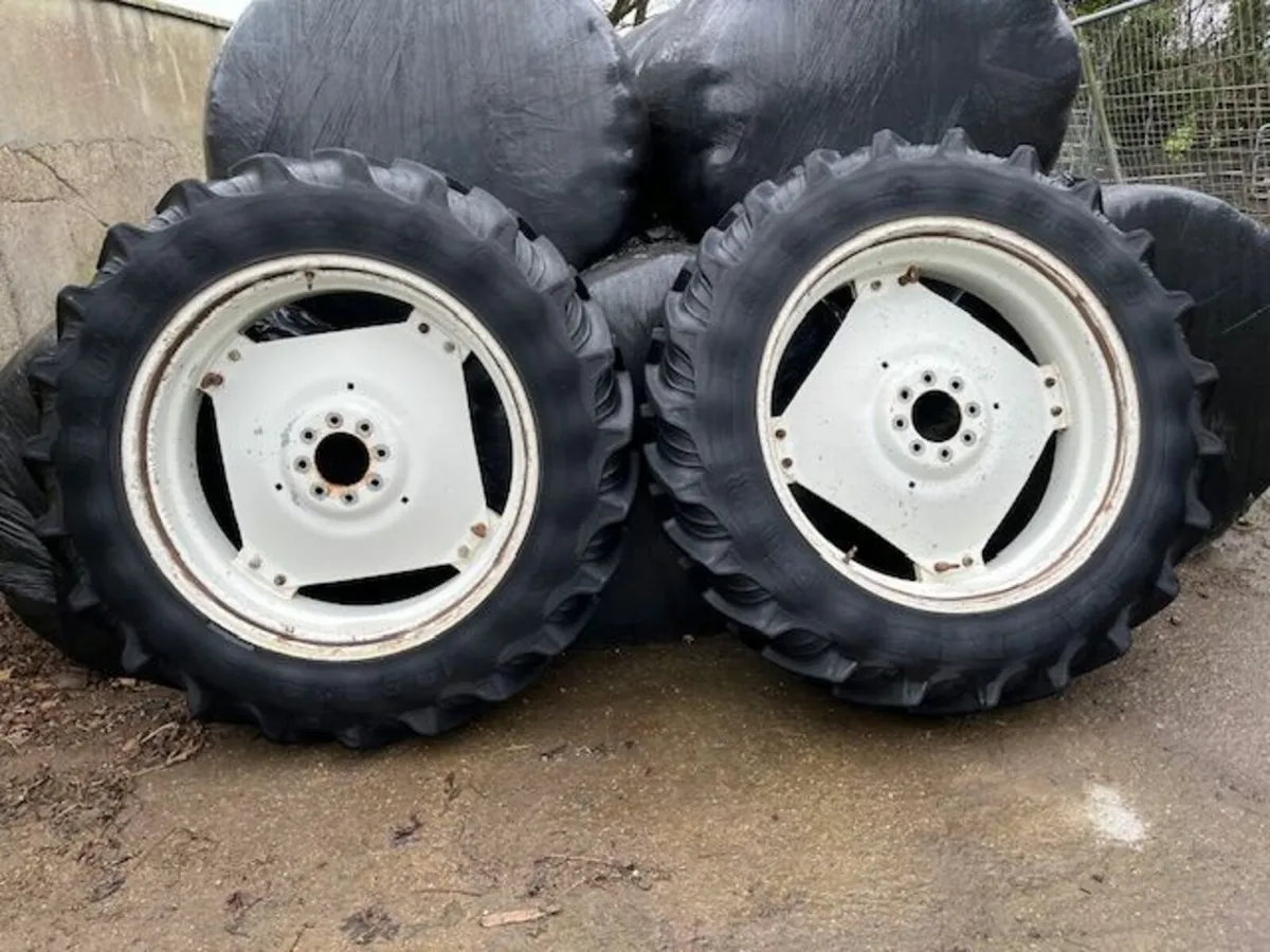 13.6 x 38 New Holland 7740 Wheels and Tarus Tyres - Image 1