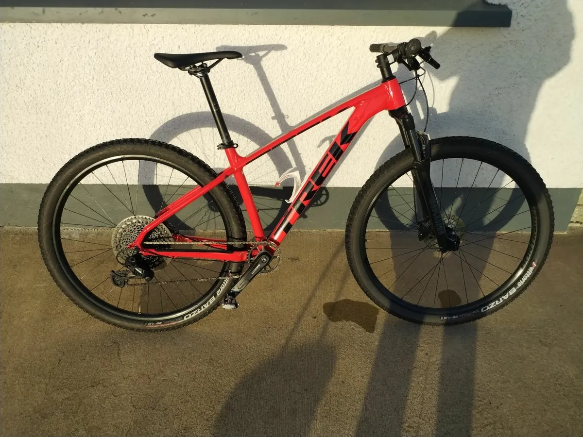 Trek X-Caliber 8  Mountain Bike - Image 1