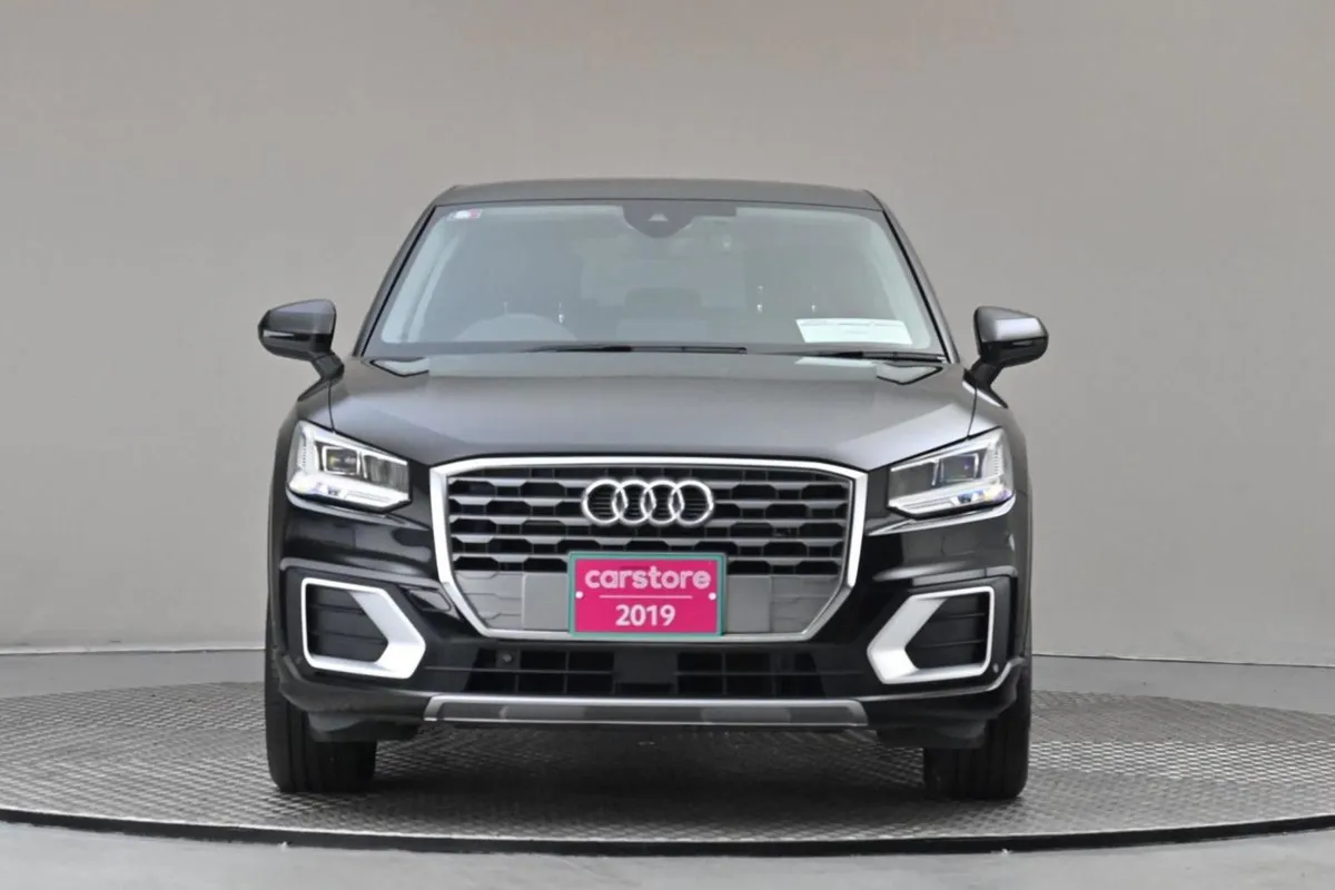 Audi Q2 1.0 Tfsi S-tronic 115BHP  reverse Cam par - Image 2