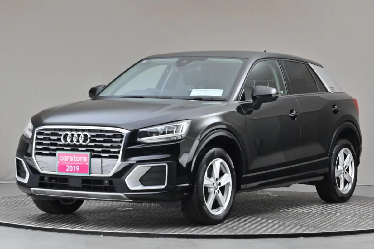 Audi Q2 1.0 Tfsi S-tronic 115BHP  reverse Cam par - Image 3