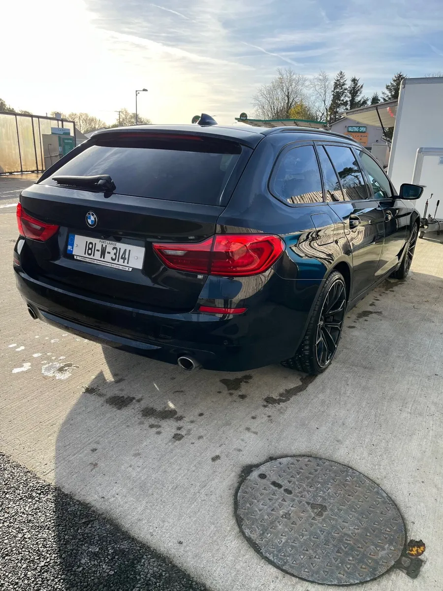 BMW 5-Series 2018 - Image 4