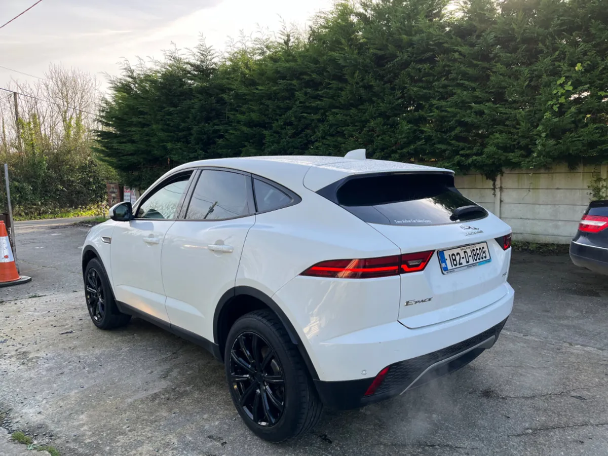 Jaguar E-Pace 2018 - Image 4