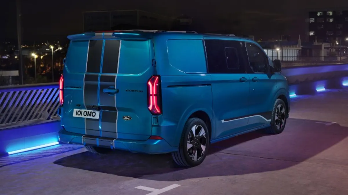 Ford e-Transit Custom/Wheelchair Access /Taxi Spec - Image 3